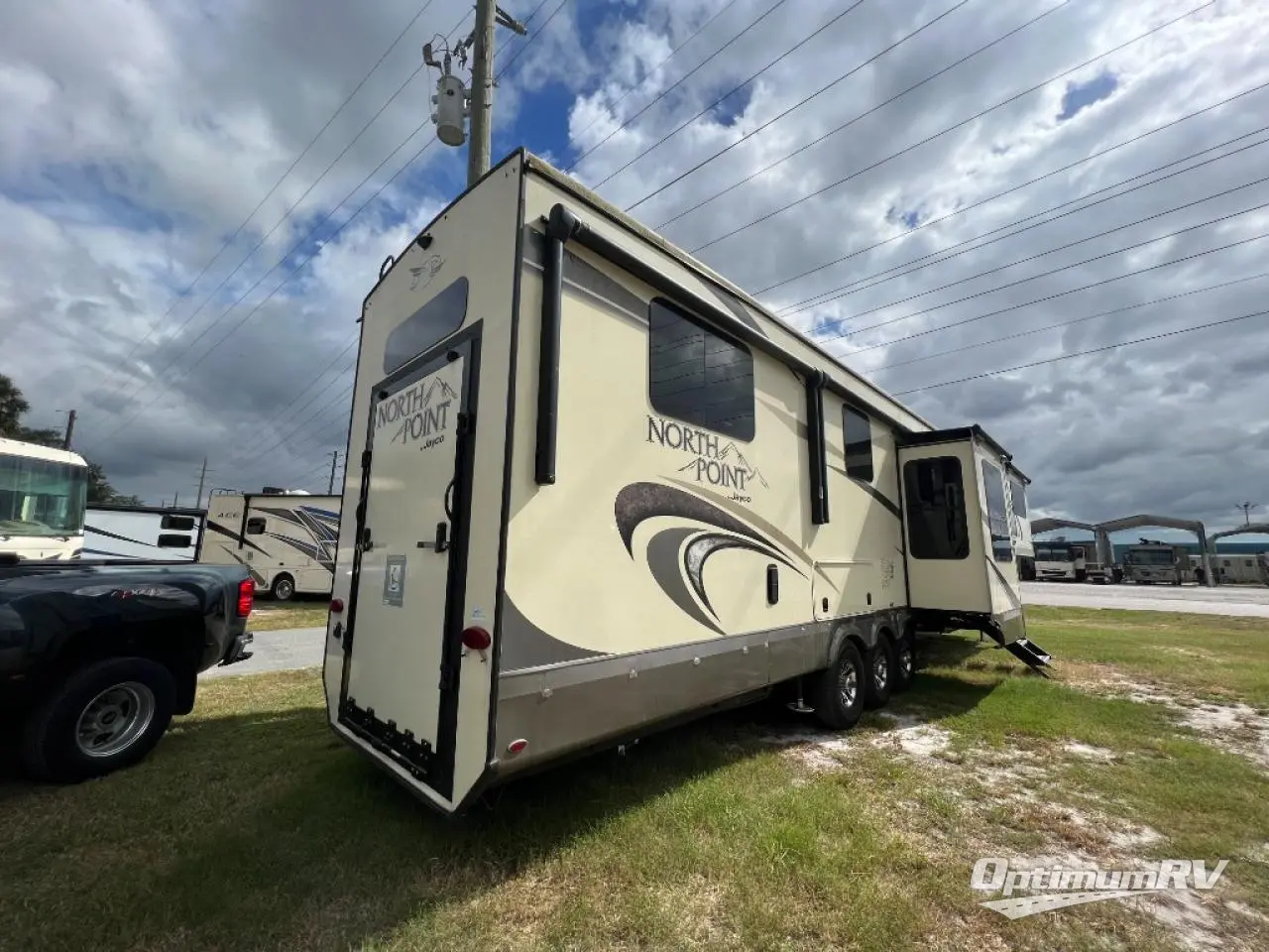 2019 Jayco North Point 385THWS Photo 2