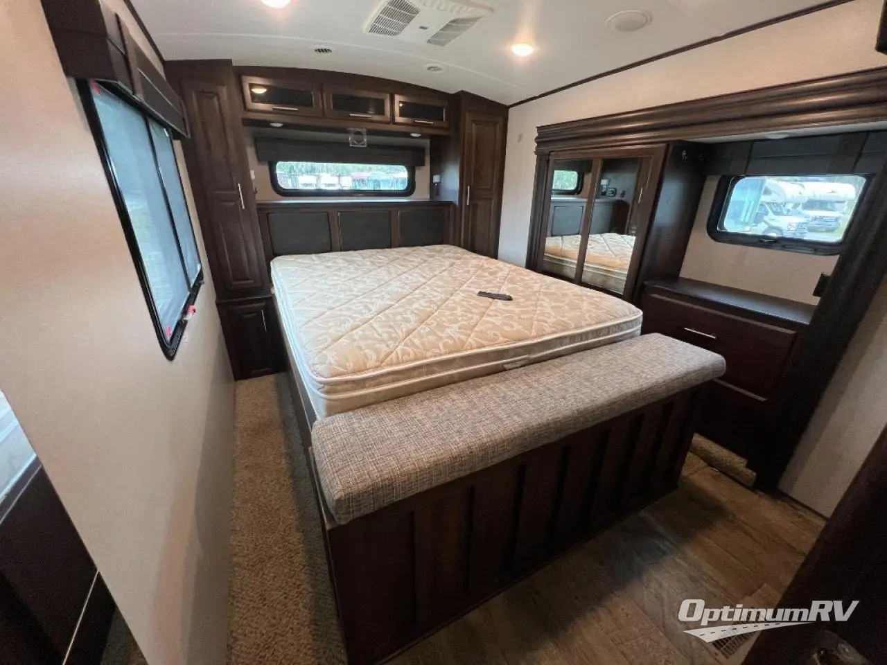 2019 Jayco North Point 385THWS Photo 24