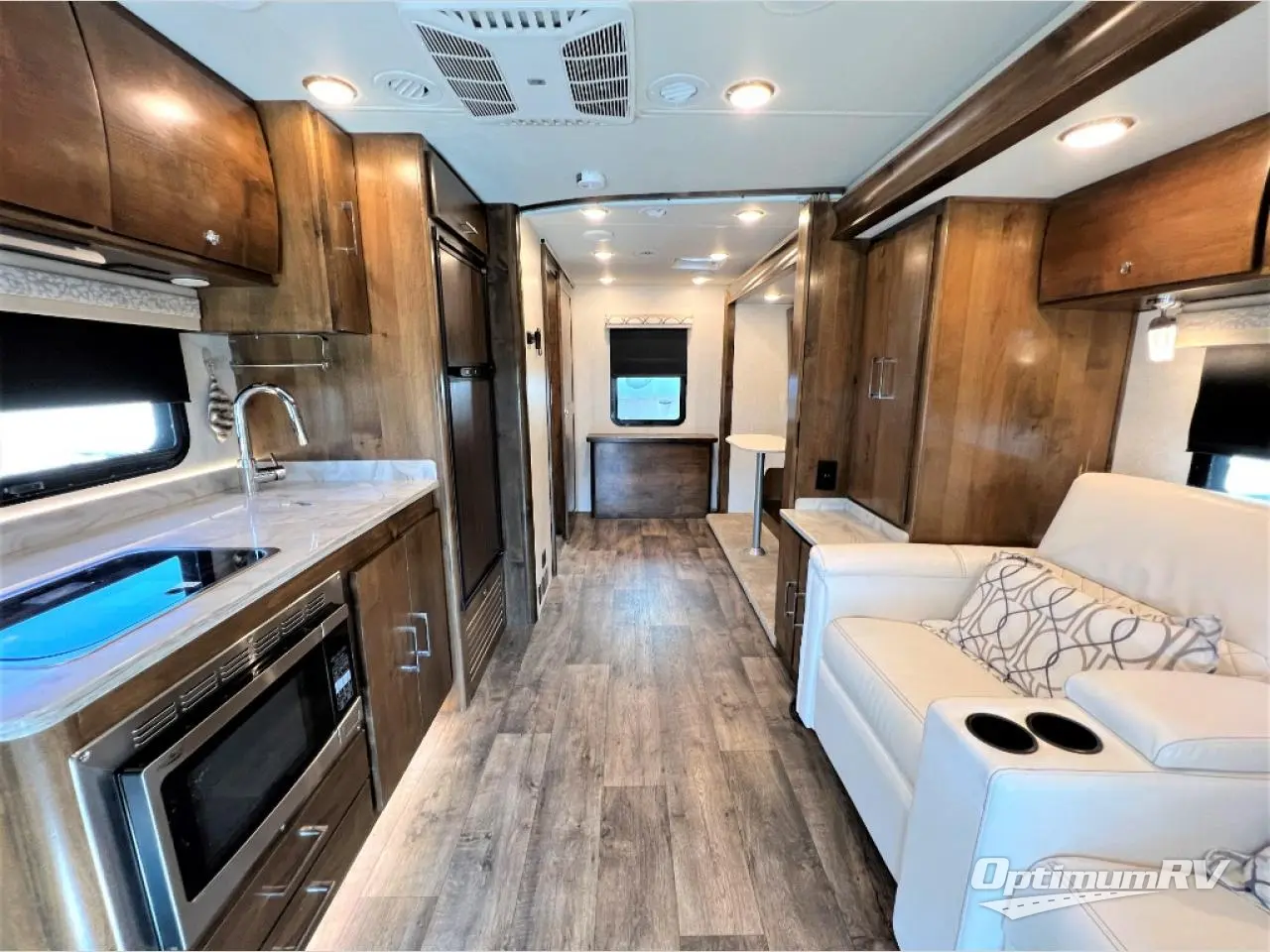 2019 Tiffin Wayfarer 24 FW Photo 8