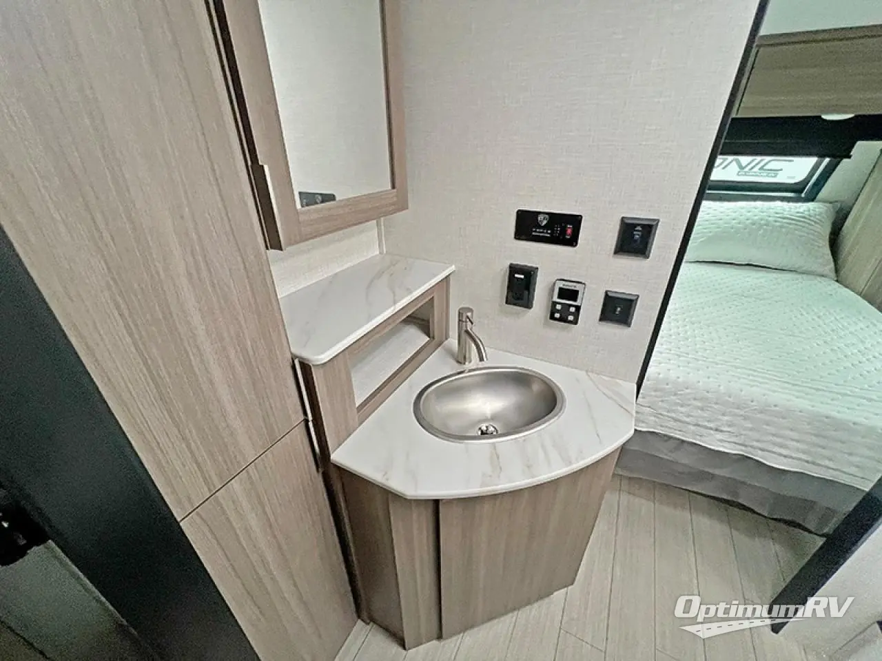 2024 Venture Sonic 231VRL Photo 8