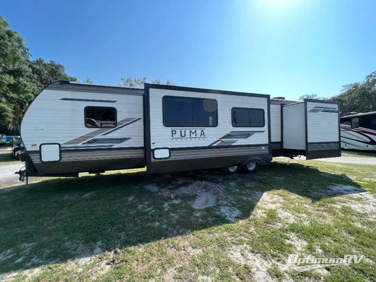 2023 Palomino Puma 31QBBH Photo 4