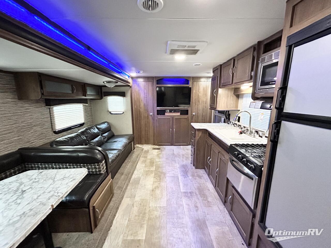 2019 Gulf Stream Conquest 323TBR Photo 5