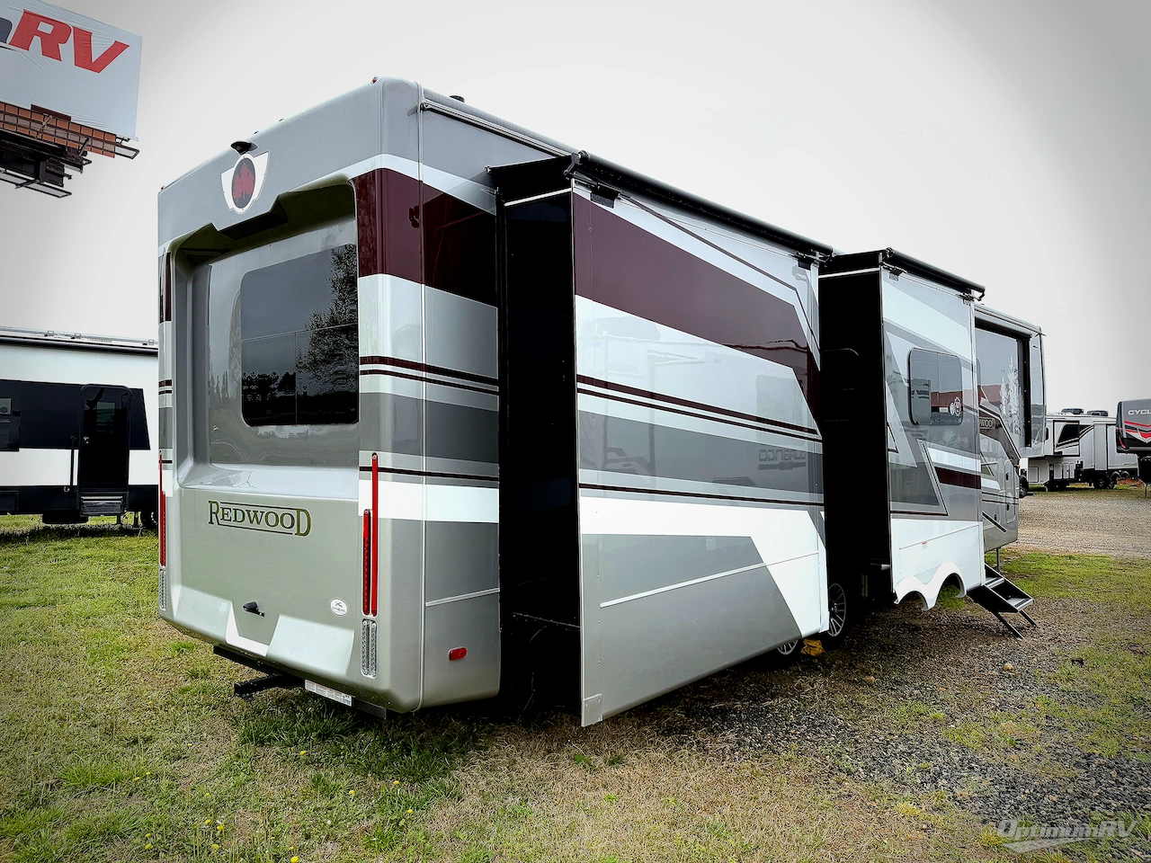 2025 Redwood Redwood 401LK Photo 2