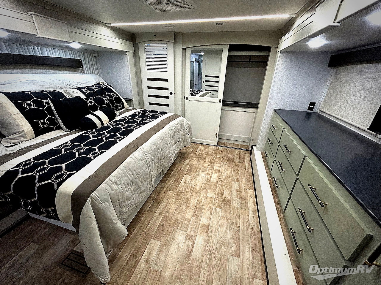 2025 Redwood Redwood 412GK Photo 8