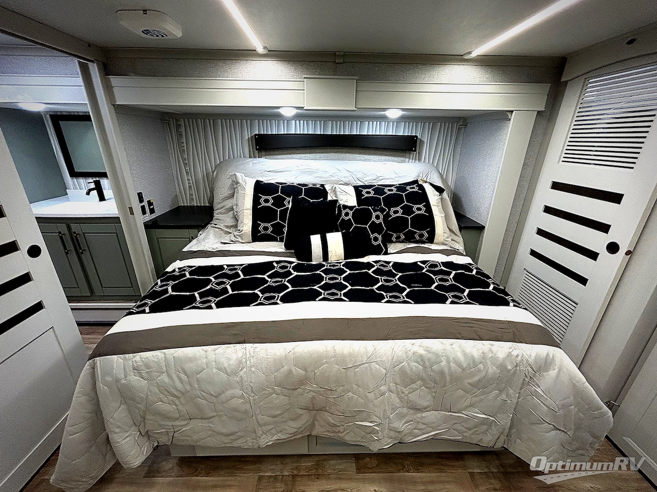 2025 Redwood Redwood 412GK Photo 9