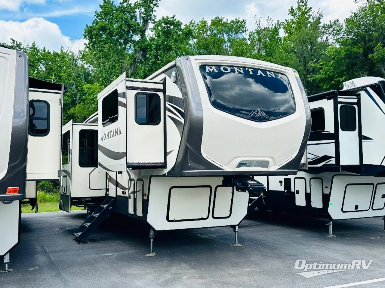 2018 Keystone Montana 3731FL Photo 1