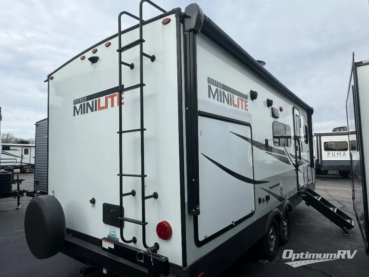 2021 Forest River Rockwood Mini Lite 2507S Photo 2