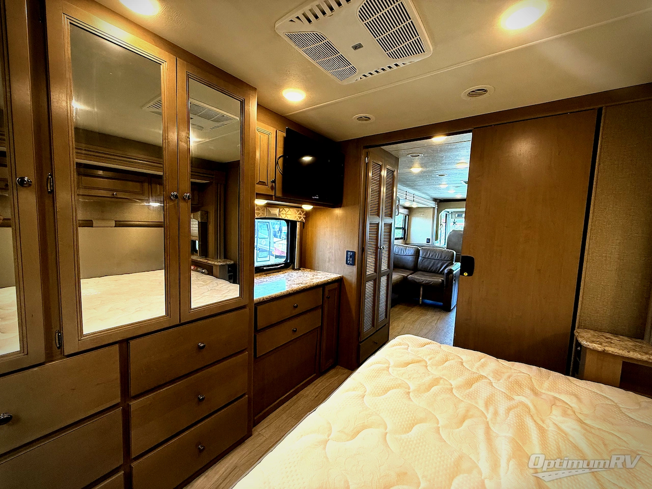 2019 Thor Windsport 35M Photo 16