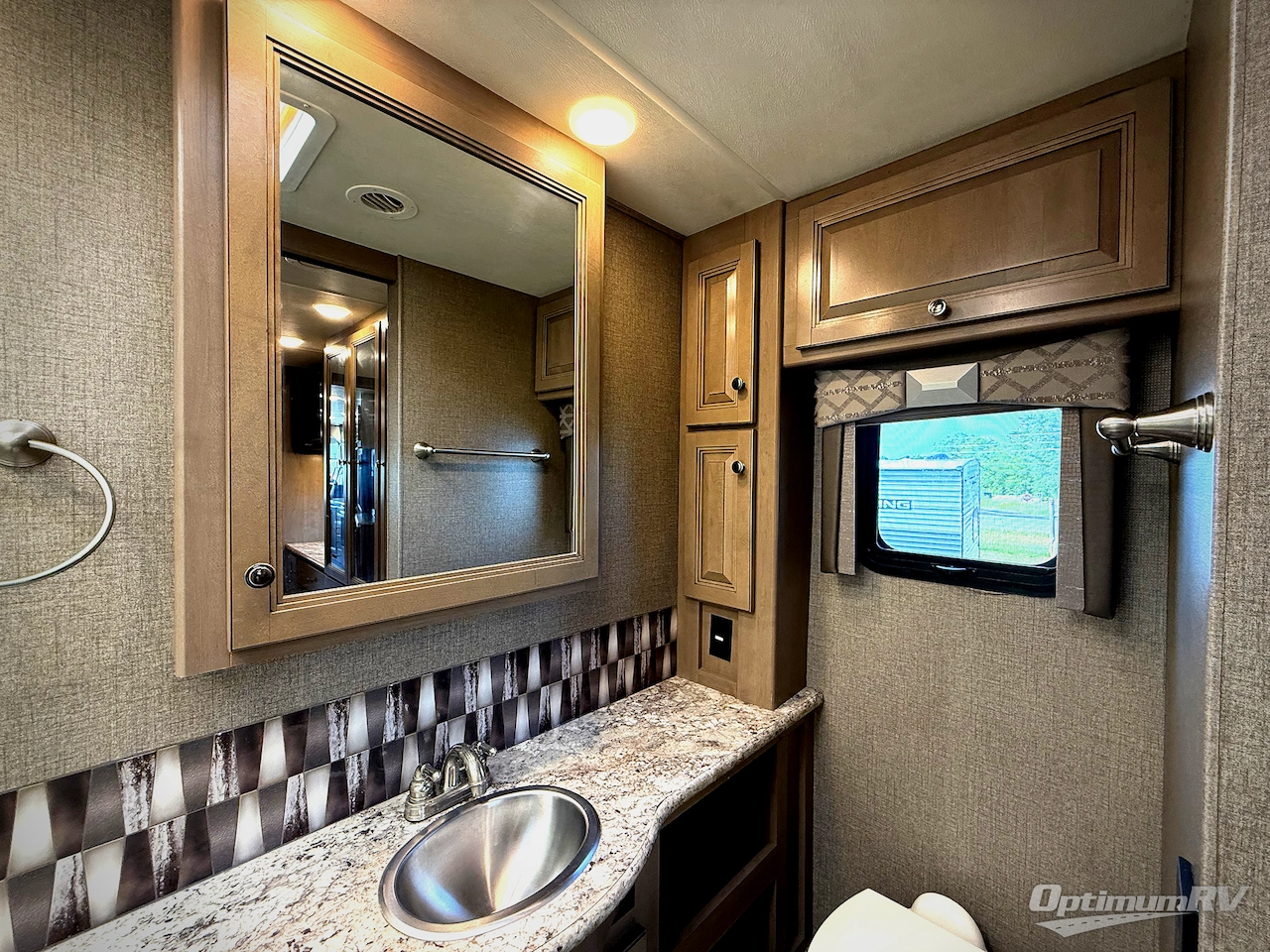 2019 Thor Windsport 35M Photo 17