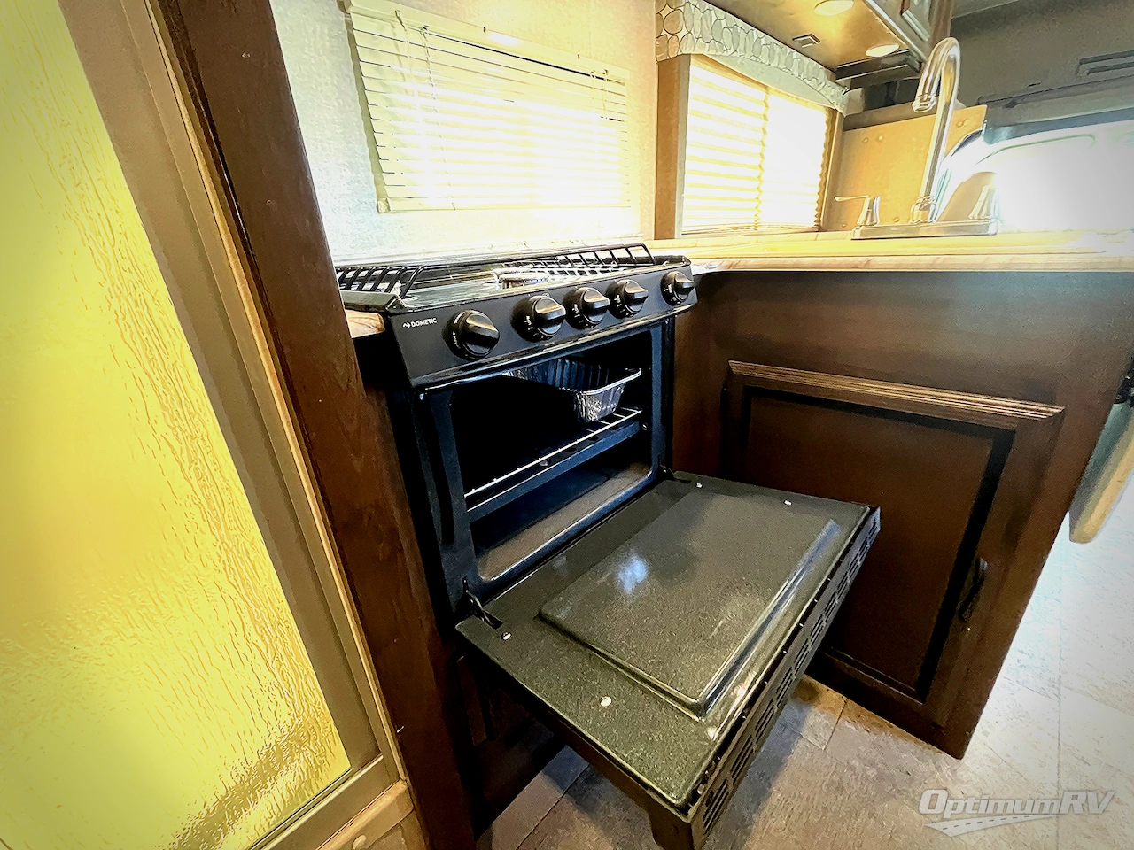 2019 Coachmen Freelander 27QB Chevy 4500 Photo 15