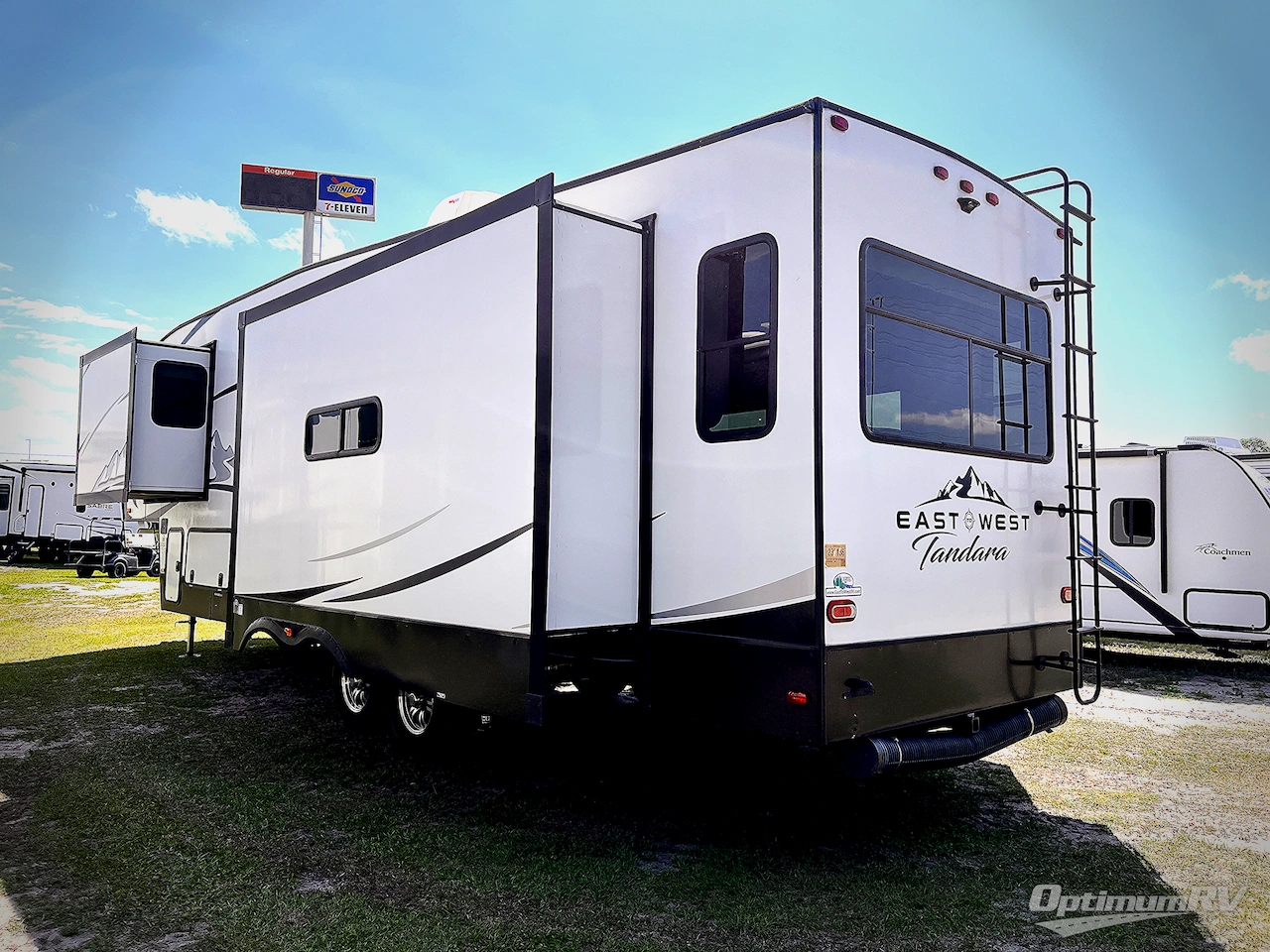 2022 East To West Tandara 320RL Photo 3