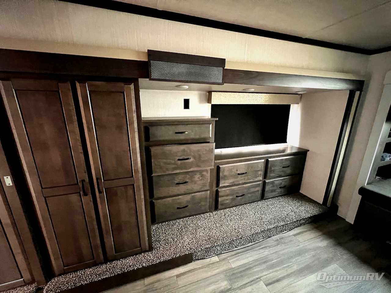 2022 Forest River Cedar Creek Champagne Edition 38EBS Photo 16