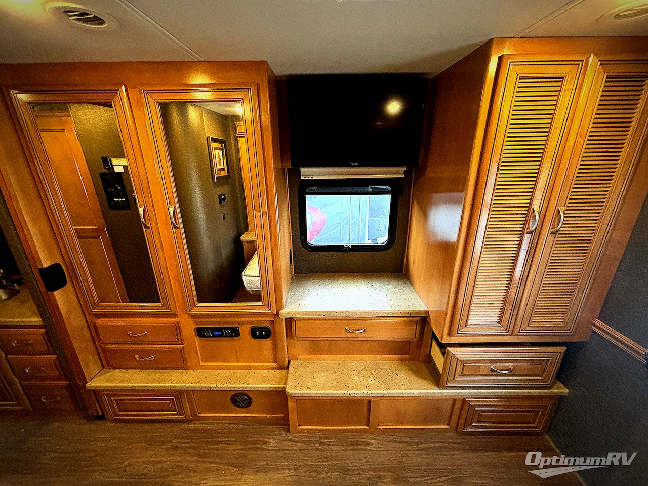 2016 Thor Challenger 36TL Photo 12