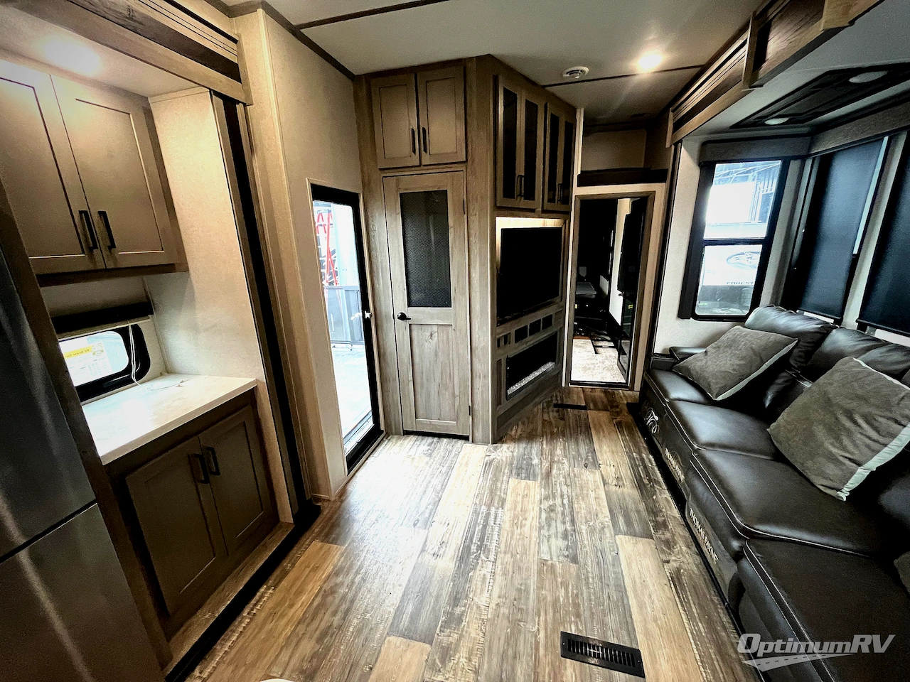2021 Keystone Raptor 429 Photo 7