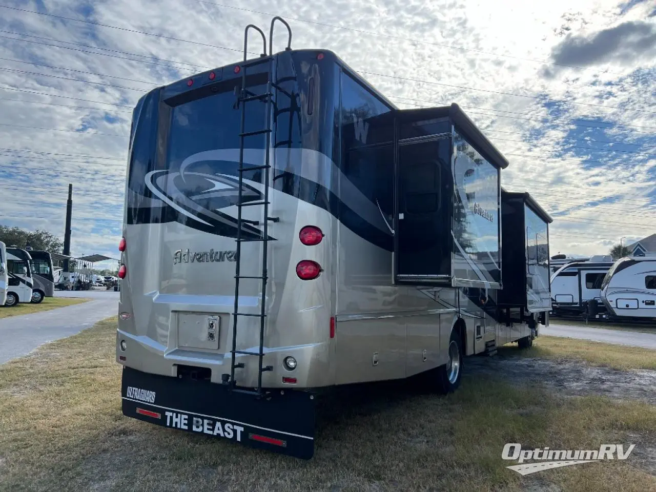 2014 Winnebago Adventurer 37F Photo 4