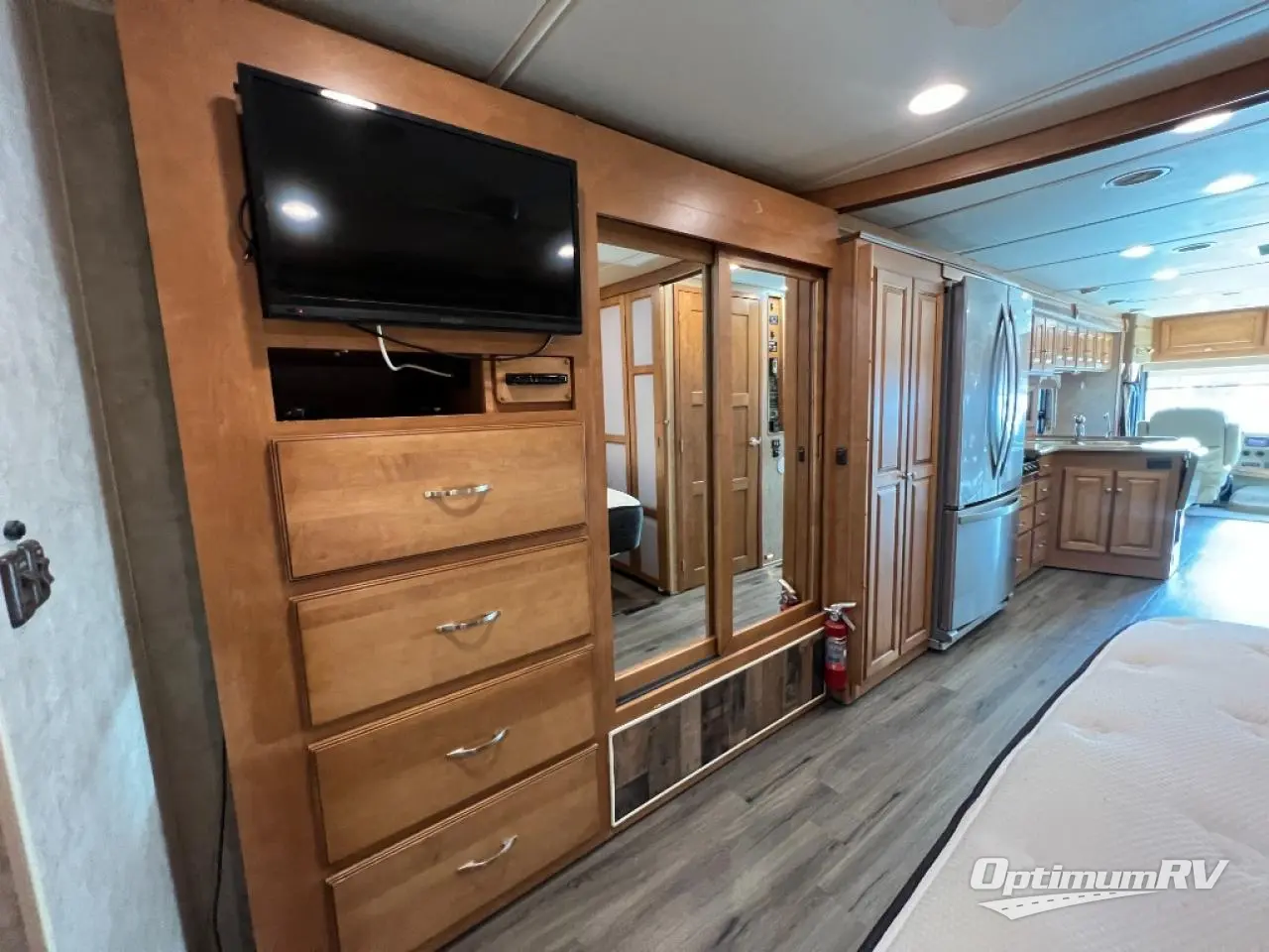 2014 Winnebago Adventurer 37F Photo 23