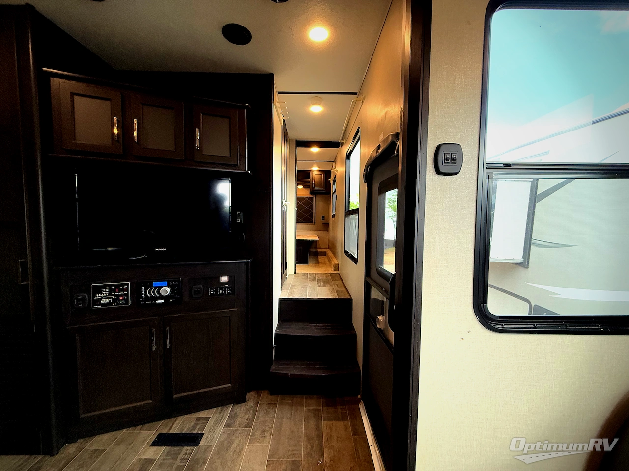 2017 Keystone Impact 361 Photo 19