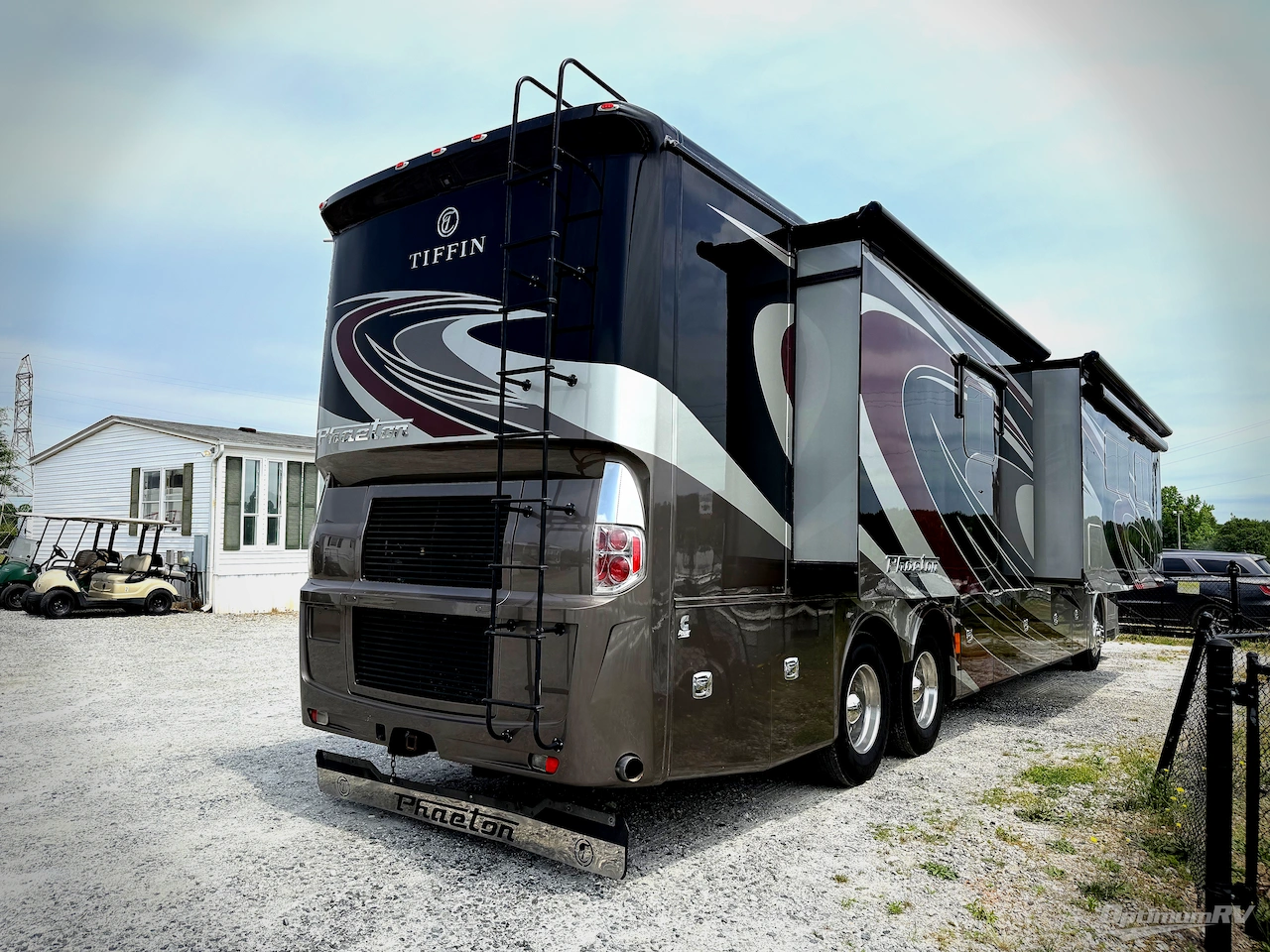 2016 Tiffin Phaeton 44 OH Photo 2