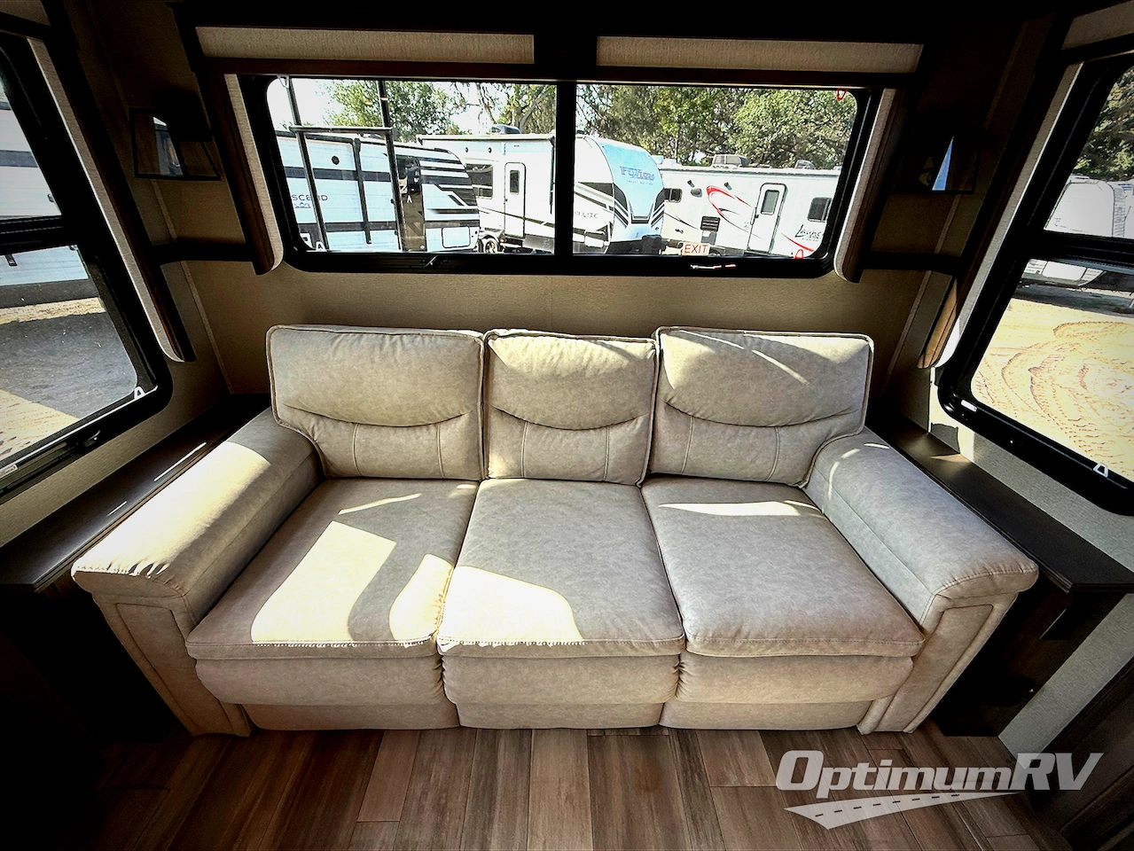 2022 Grand Design Solitude 310GK-R Photo 9