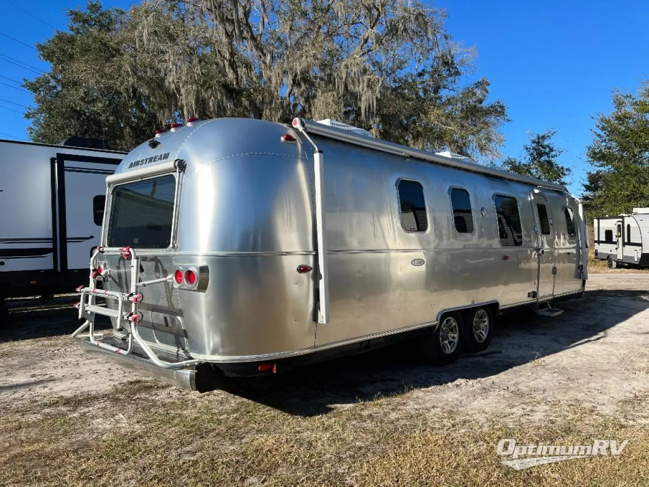 2018 Airstream Classic 33FB Photo 7