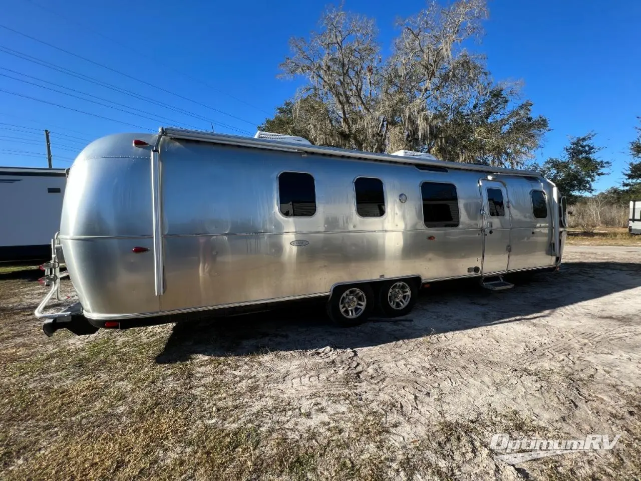 2018 Airstream Classic 33FB Photo 8