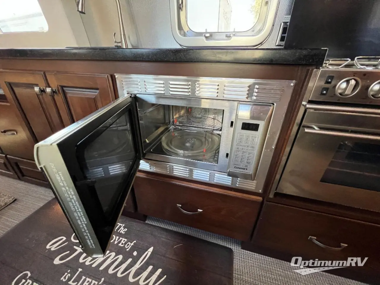 2018 Airstream Classic 33FB Photo 30