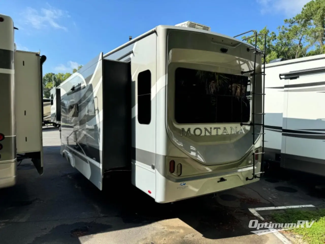 2022 Keystone Montana 3781RL Photo 2