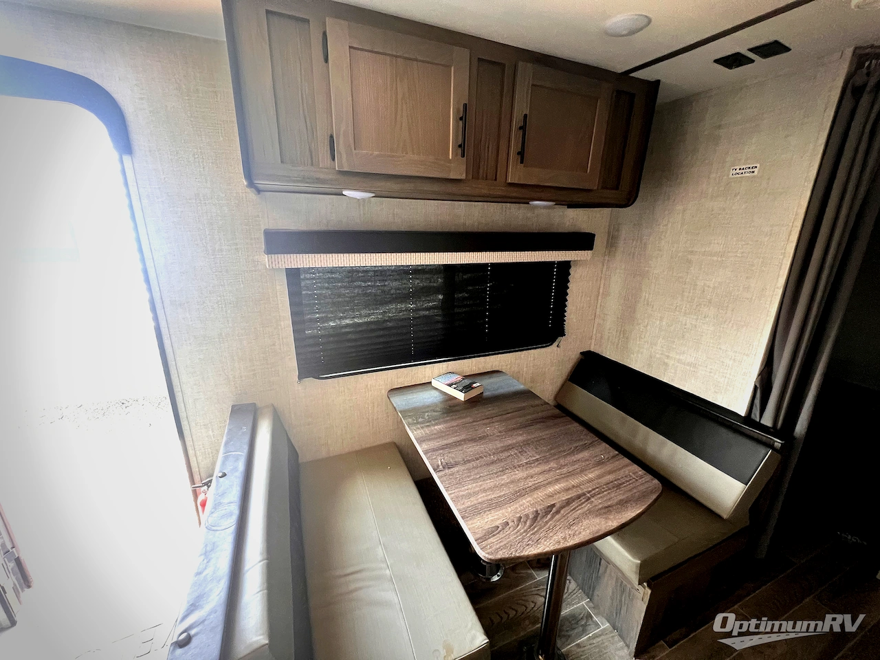 2022 Gulf Stream Ameri-Lite Ultra Lite 248BH Photo 6
