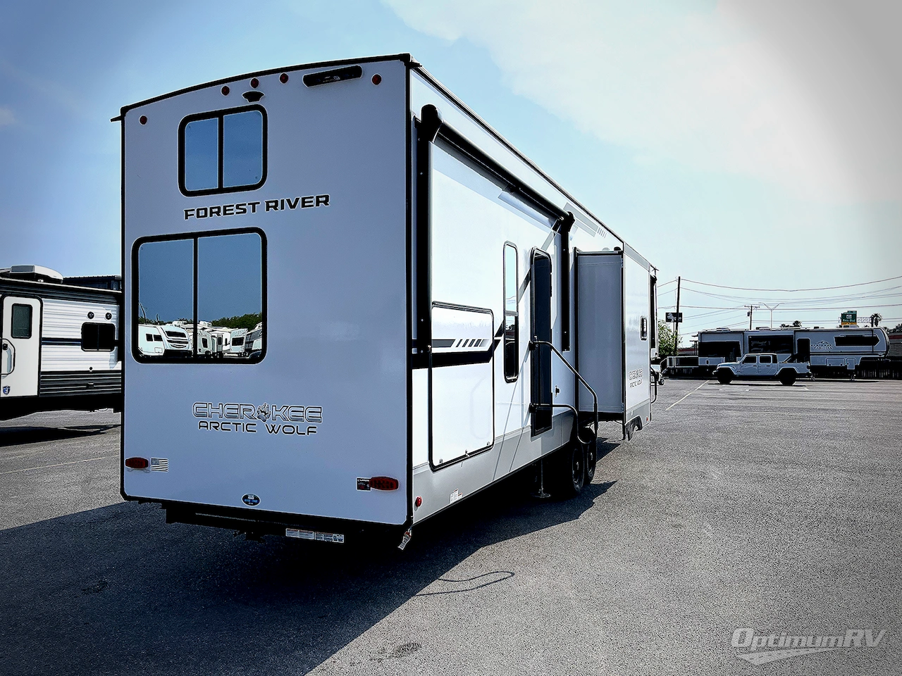 2025 Forest River Cherokee Arctic Wolf Suite 3750SUITE Photo 2
