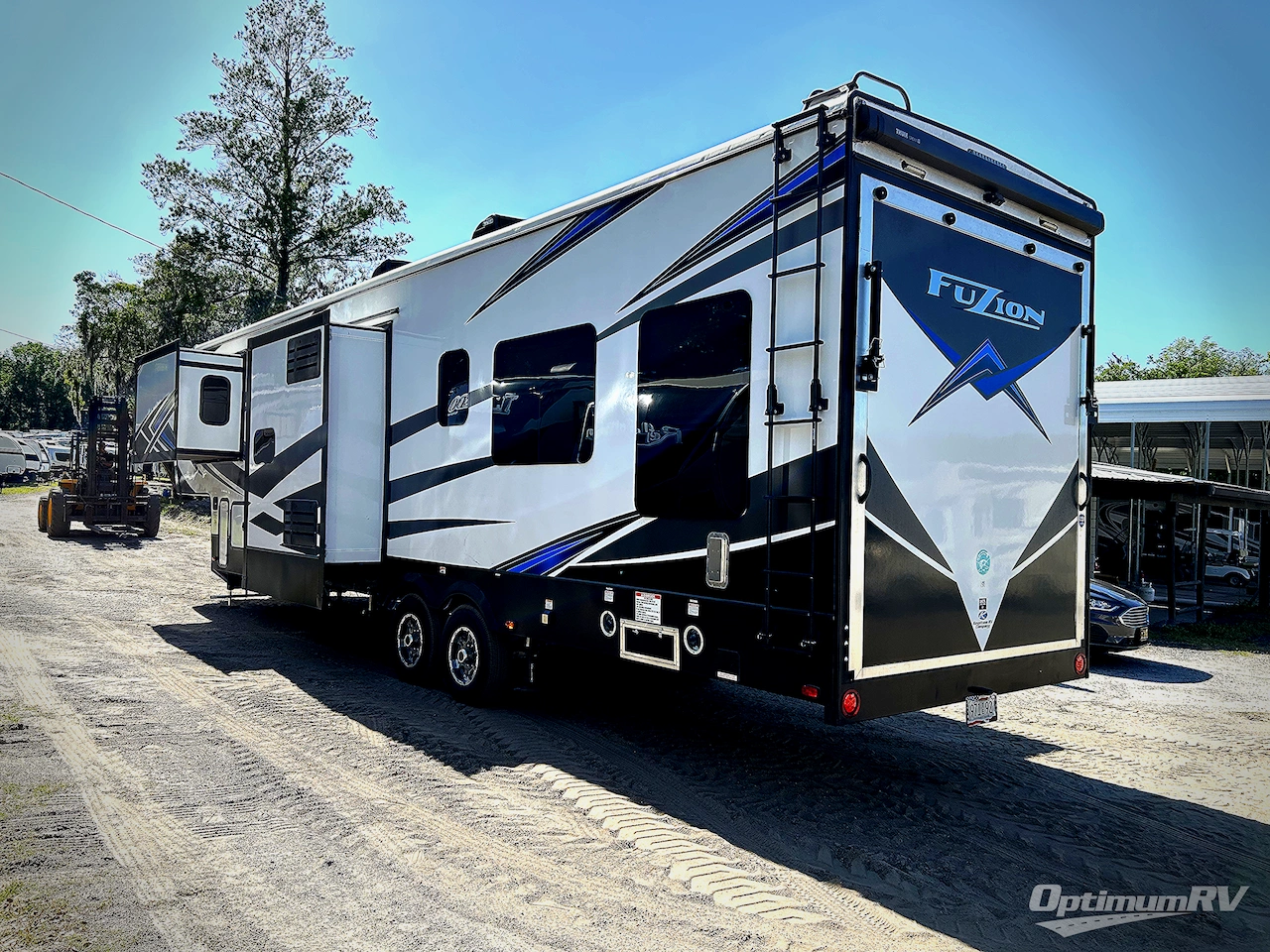 2021 Keystone Fuzion 373 Photo 3