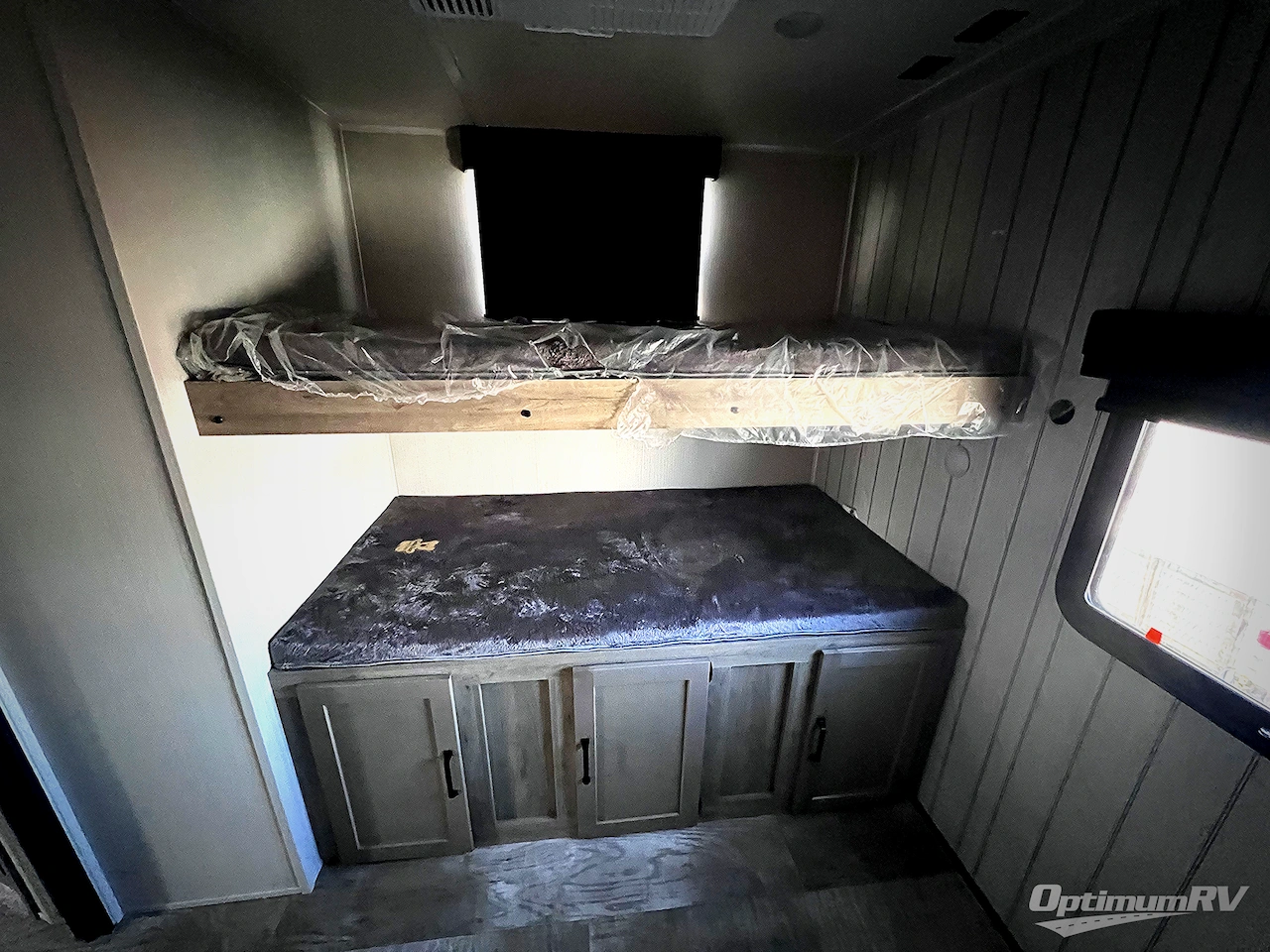 2024 Palomino Puma 32BHQS Photo 15