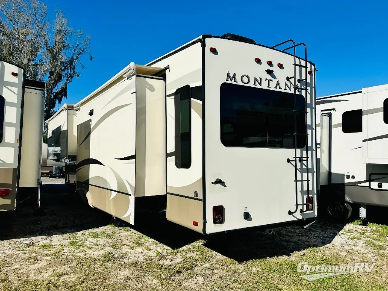 2019 Keystone Montana 3811MS Photo 3