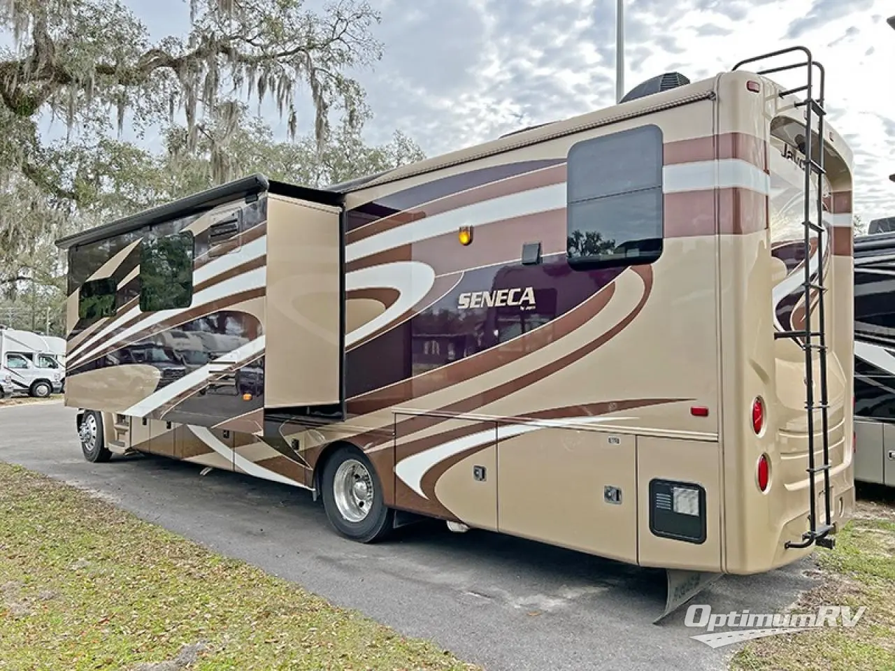 2015 Jayco Seneca 37RB Photo 3