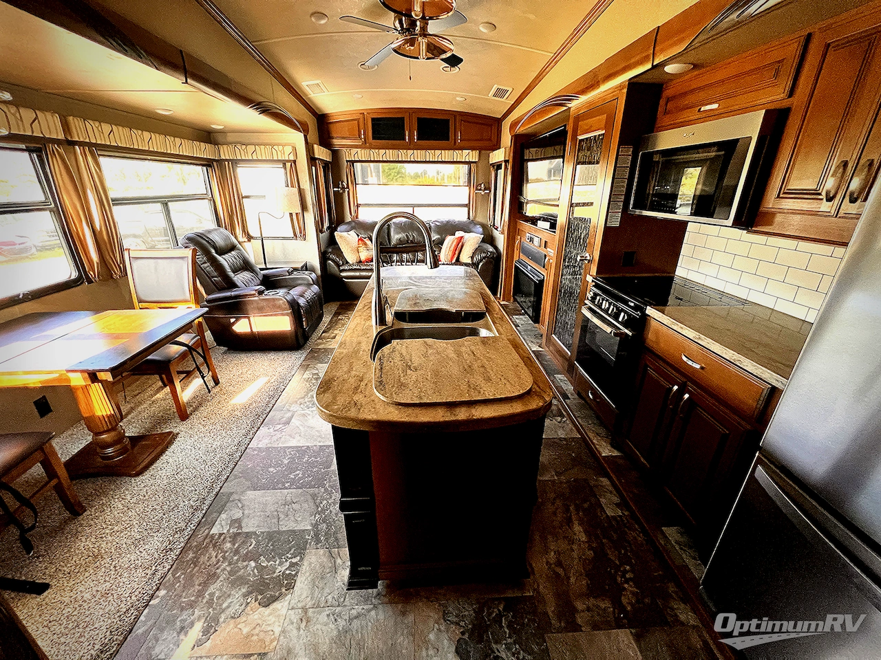 2019 Forest River Cedar Creek Hathaway Edition 38FBD Photo 4