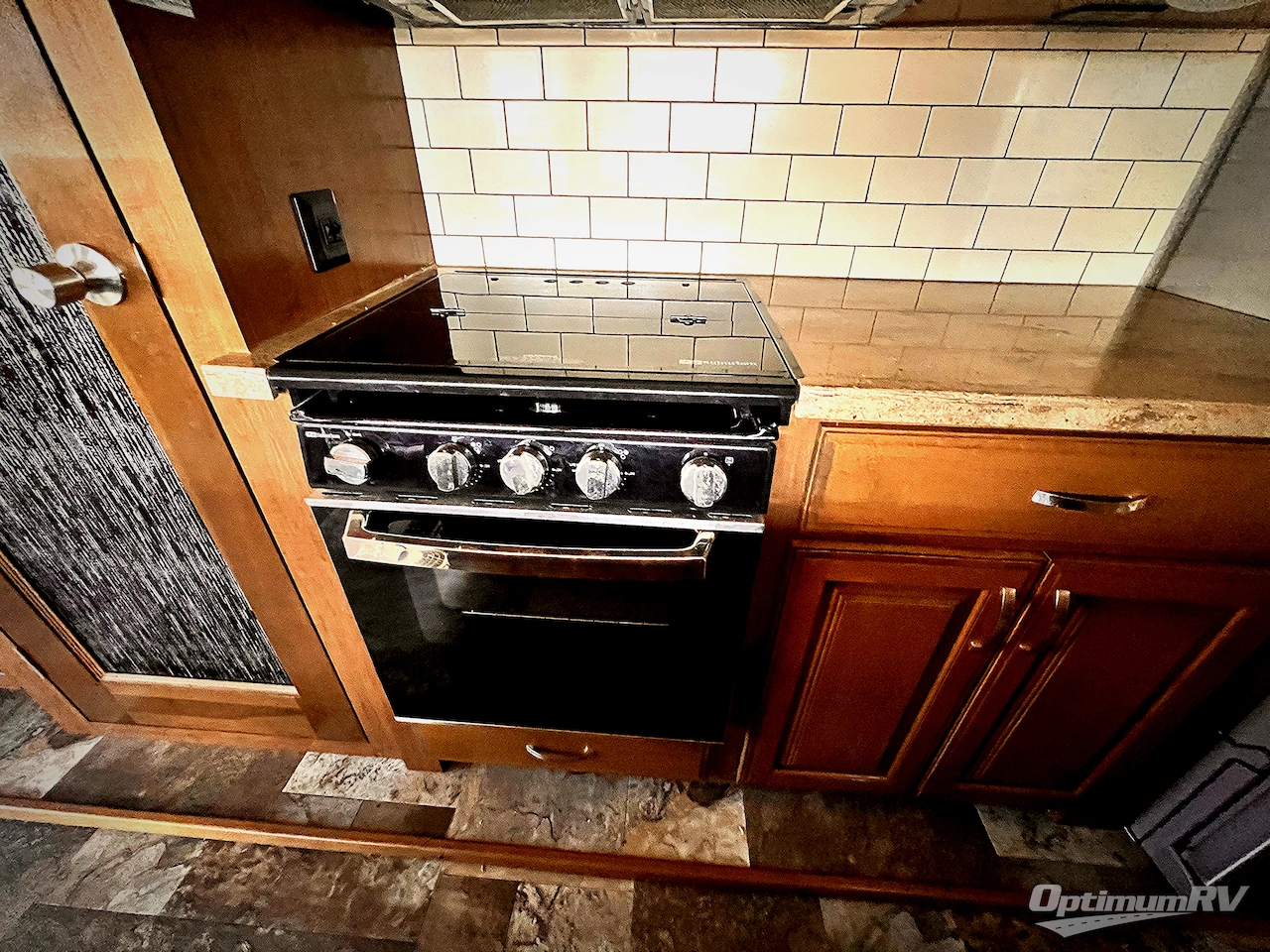 2019 Forest River Cedar Creek Hathaway Edition 38FBD Photo 12