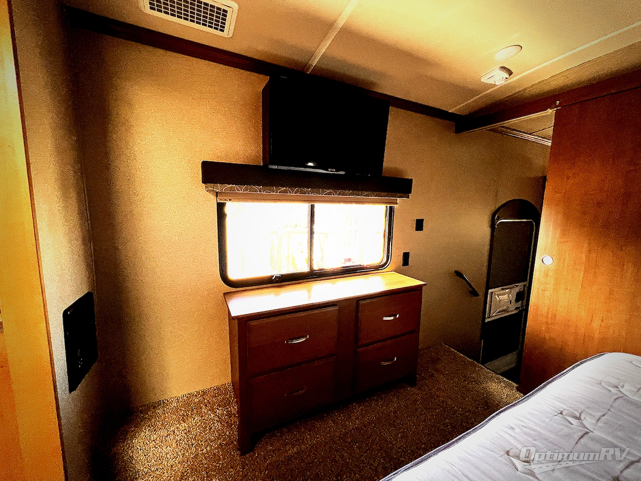 2019 Forest River Cedar Creek Hathaway Edition 38FBD Photo 19
