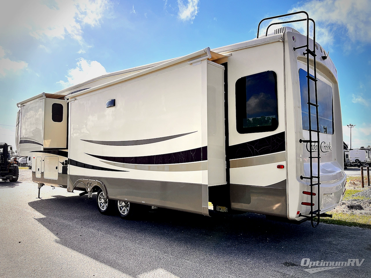 2019 Forest River Cedar Creek Hathaway Edition 38FBD Photo 3