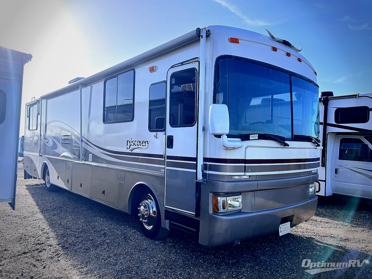 1997 Fleetwood Discovery 36A Photo 1