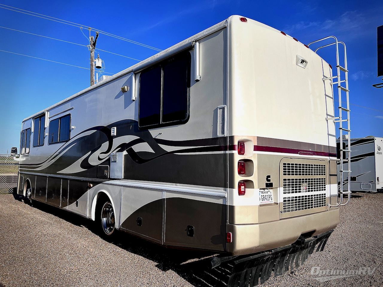 1997 Fleetwood Discovery 36A Photo 3