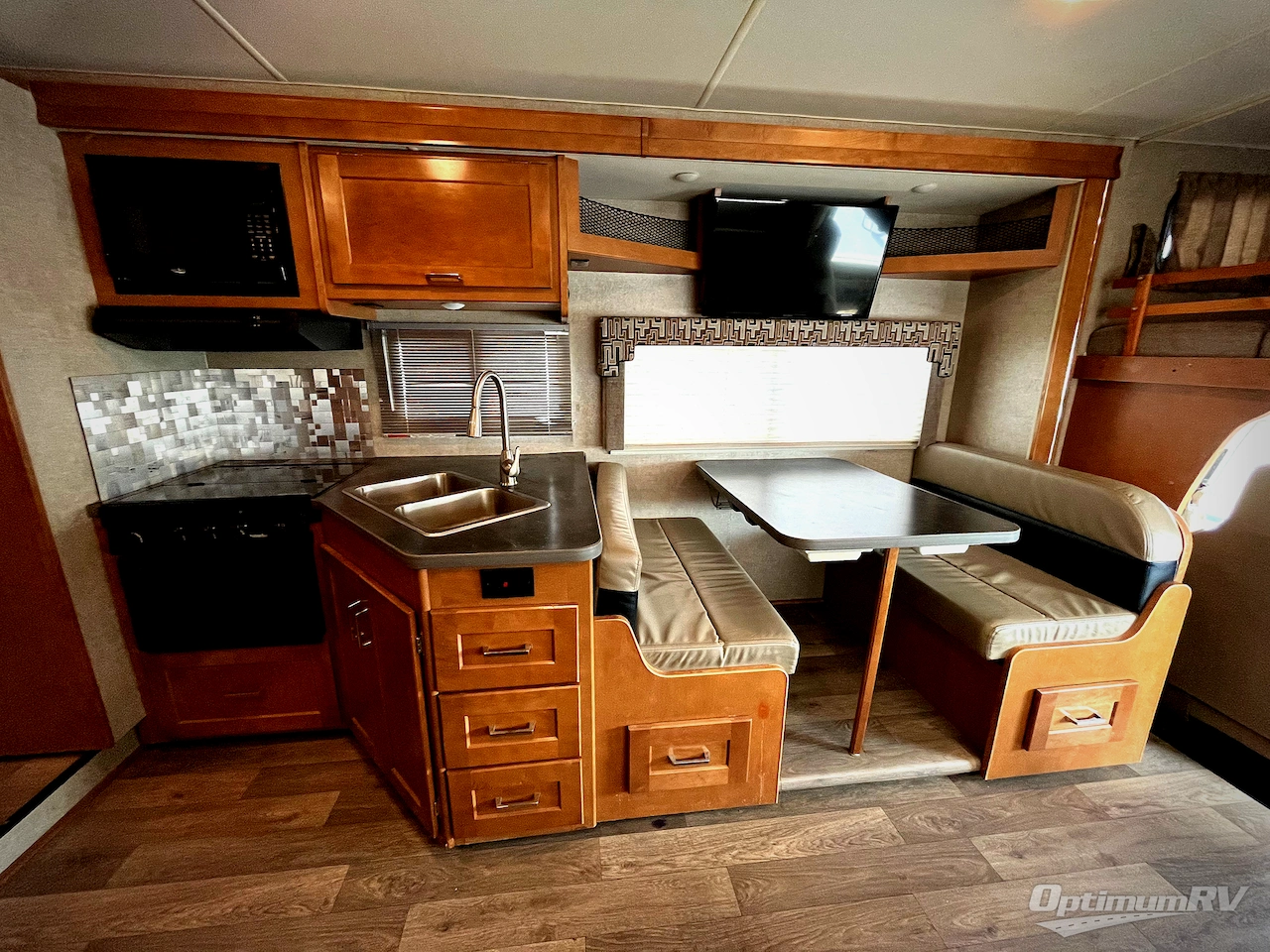 2019 Winnebago Minnie Winnie 31G Photo 7