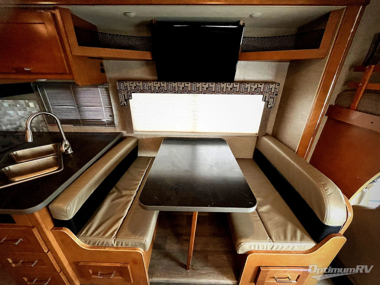 2019 Winnebago Minnie Winnie 31G Photo 13