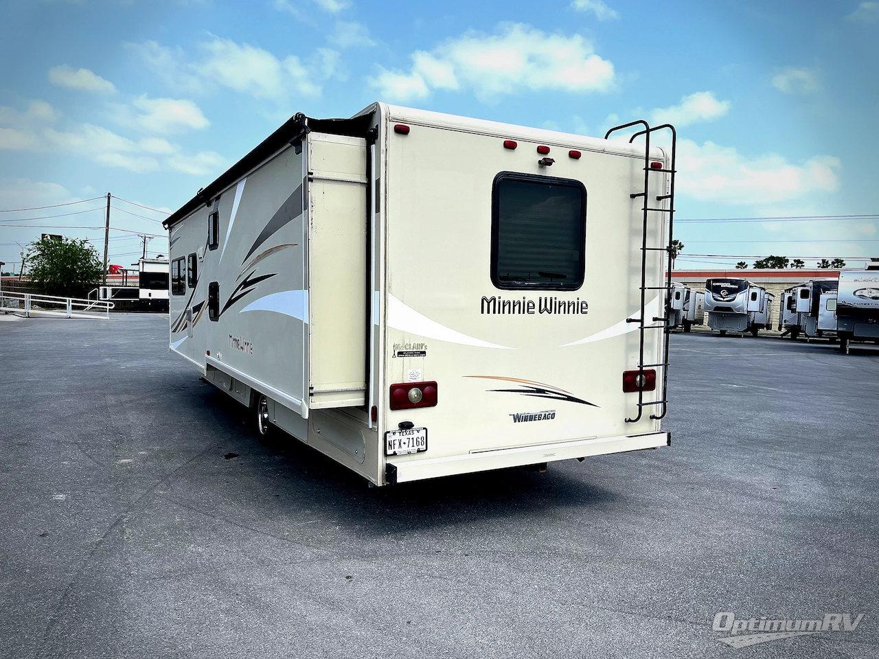 2019 Winnebago Minnie Winnie 31G Photo 3