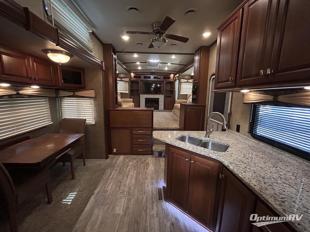 2013 Dutchmen Infinity 3750FL Photo 5