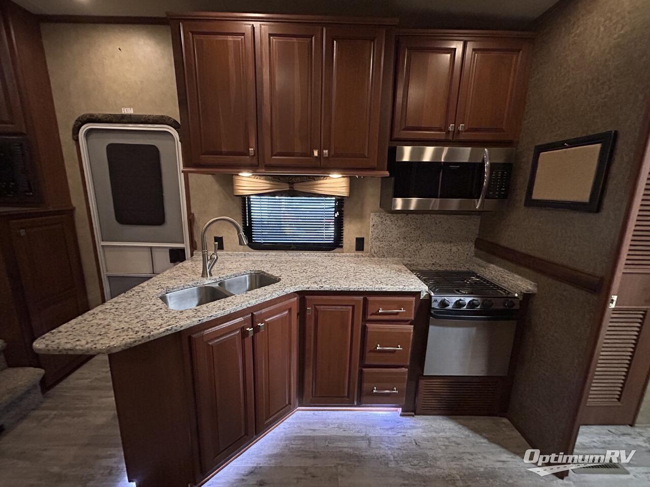 2013 Dutchmen Infinity 3750FL Photo 6