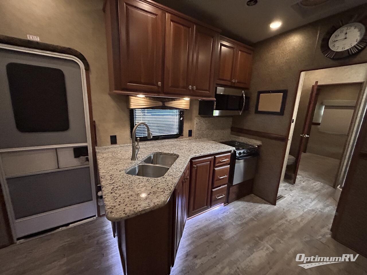 2013 Dutchmen Infinity 3750FL Photo 12