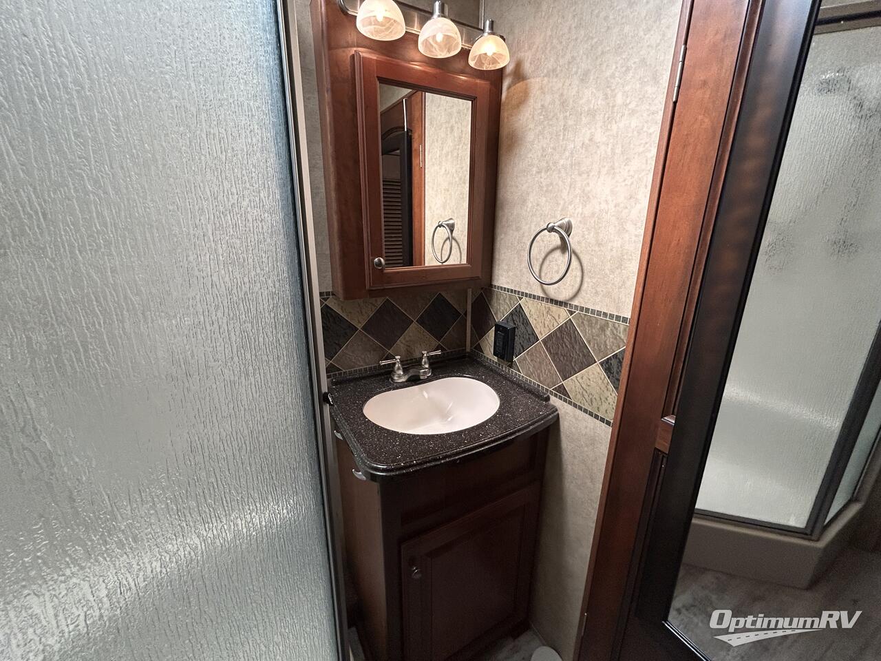 2013 Dutchmen Infinity 3750FL Photo 15