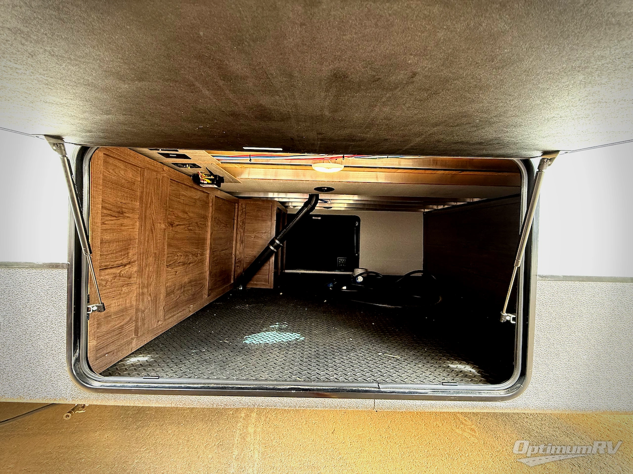 2021 KZ Durango Gold G383RLQ Photo 21