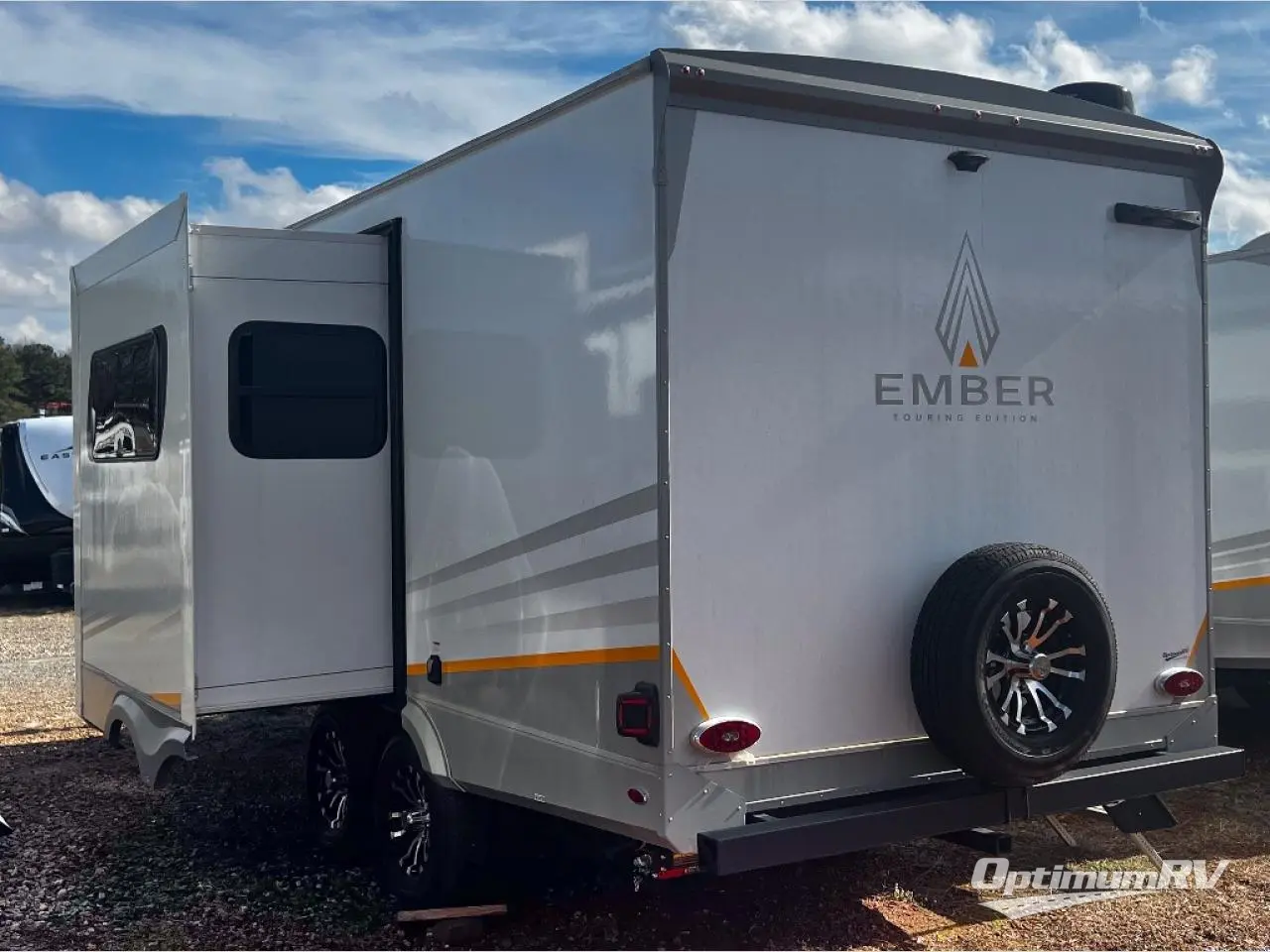 2023 Ember Touring Edition 20FB Photo 3