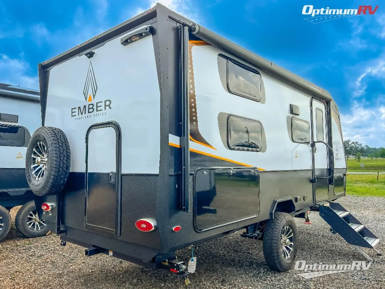 2023 Ember Overland Series 191MDB Photo 2