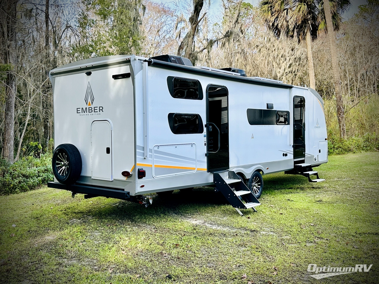 2023 Ember Touring Edition 28MBH Photo 2